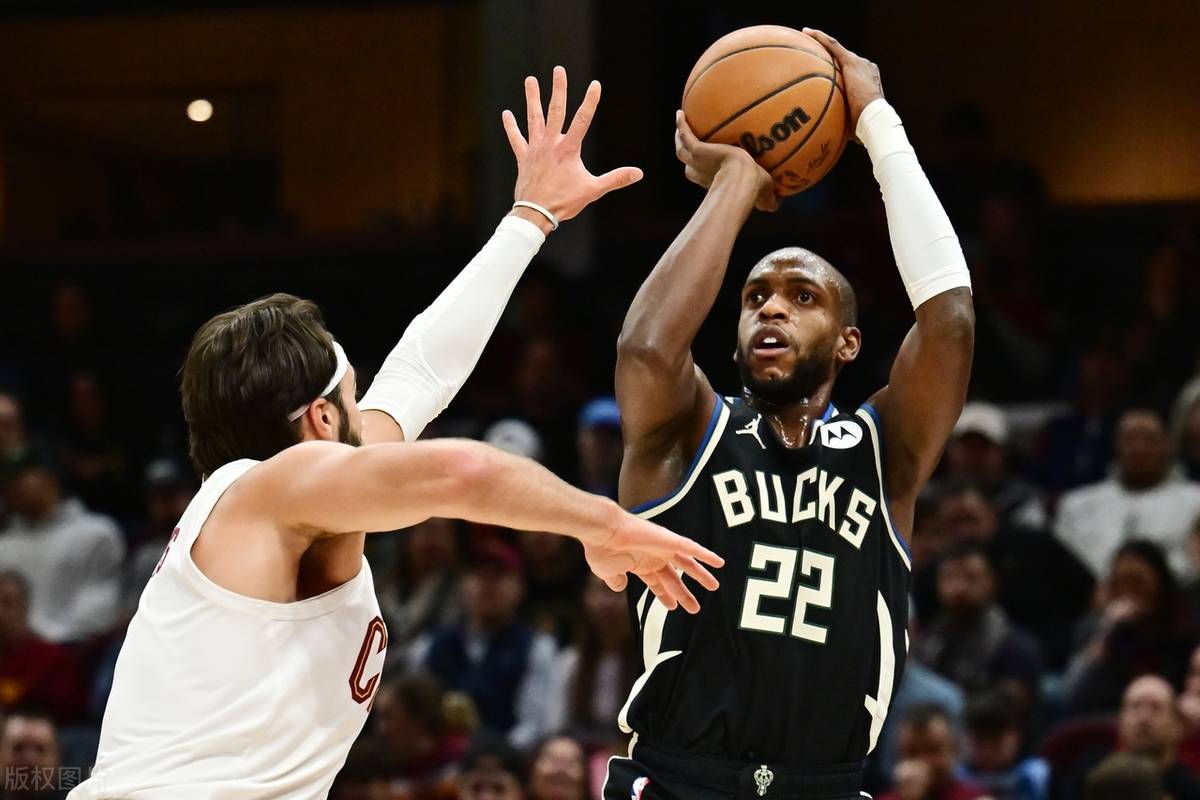 爱游戏-包含密尔沃基雄鹿发布备战花絮；关键时刻篮板制胜；CBA常规赛任务艰巨；训练强度明显提升的词条  第1张