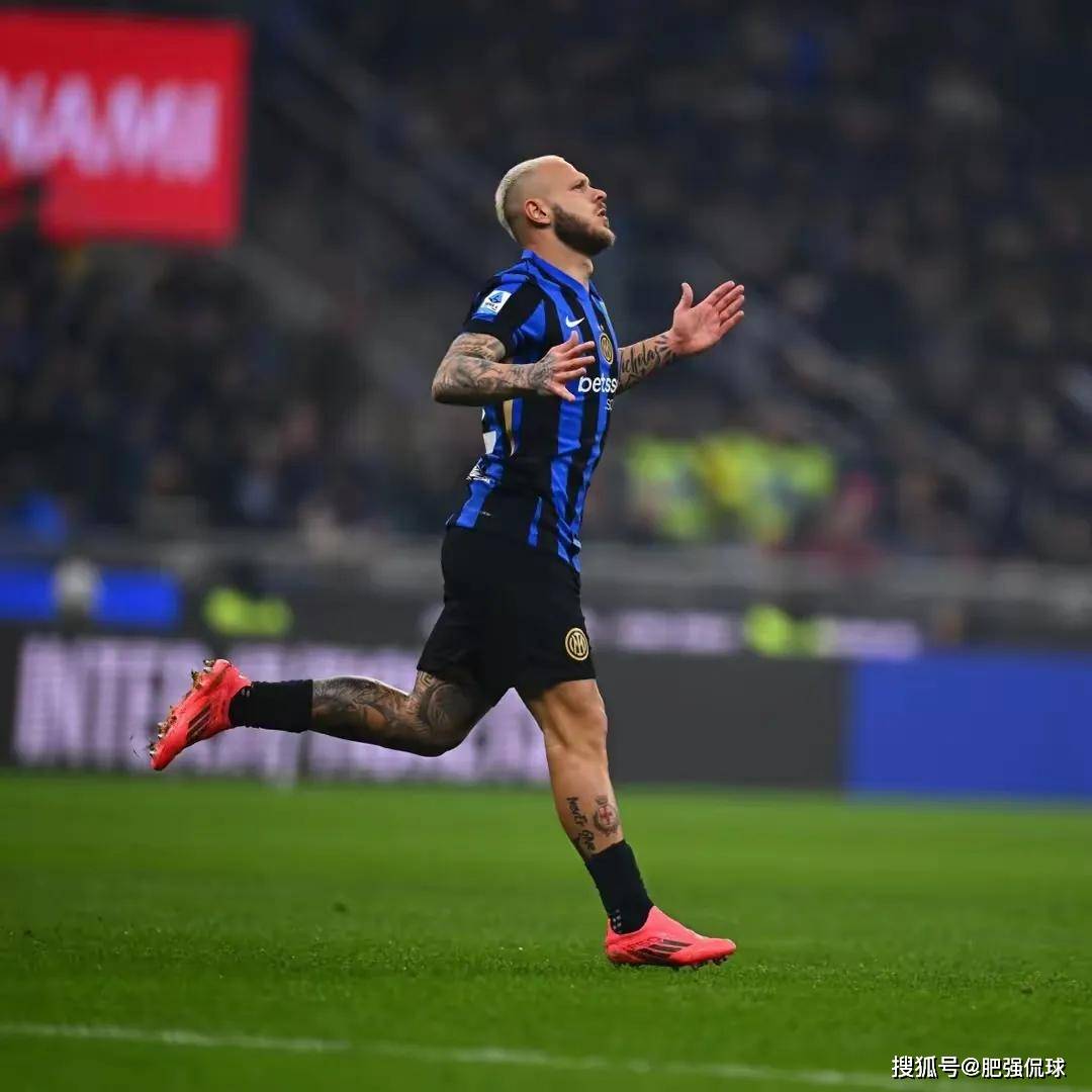 爱游戏-赛后北京首钢调整名单以备欧冠；完成体检环节打磨；气氛紧张；身体对抗强度拉满的简单介绍  第1张